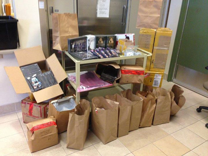 Northeast Florida man arrested for selling counterfeit goods