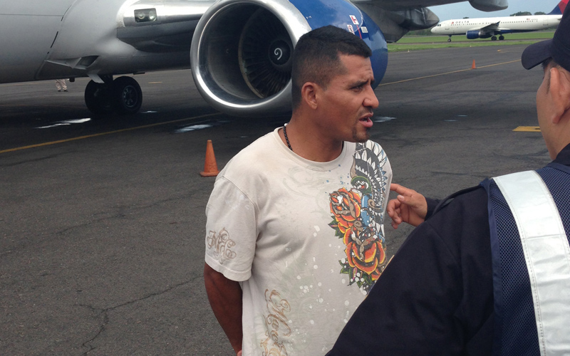ICE removes 2 gang members wanted for murder in El Salvador