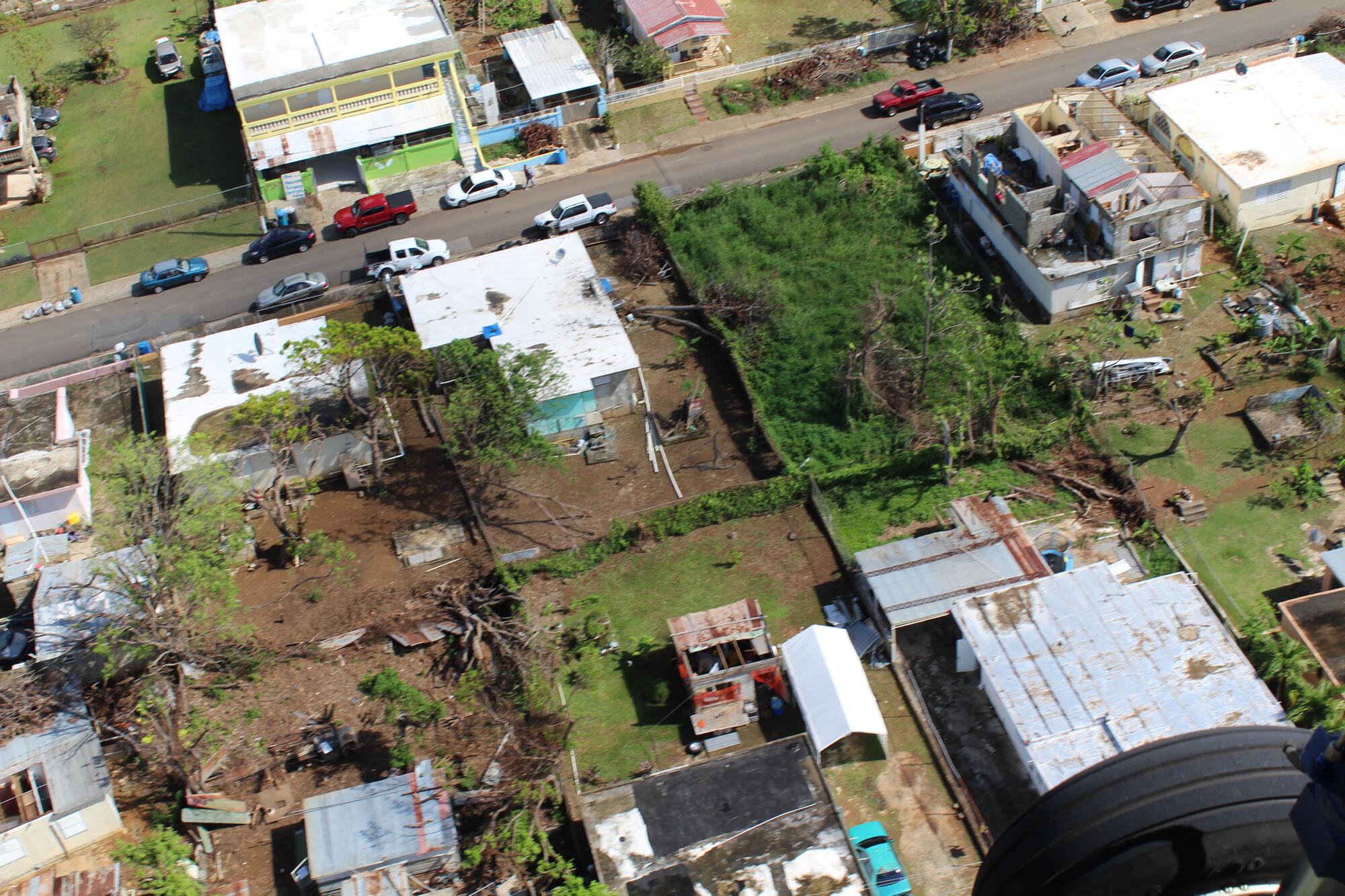 ICE se une a esfuerzos de rescate y respuesta tras paso de fuerte huracán por Puerto Rico