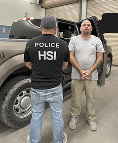 ICE Las Cruces arrests a criminal alien fugitive while serving an arrest warrant