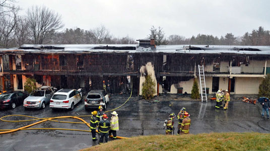 Off-duty Boston ICE personnel aid rescues from burning motel Off-duty Boston ICE personnel aid rescues from burning motel