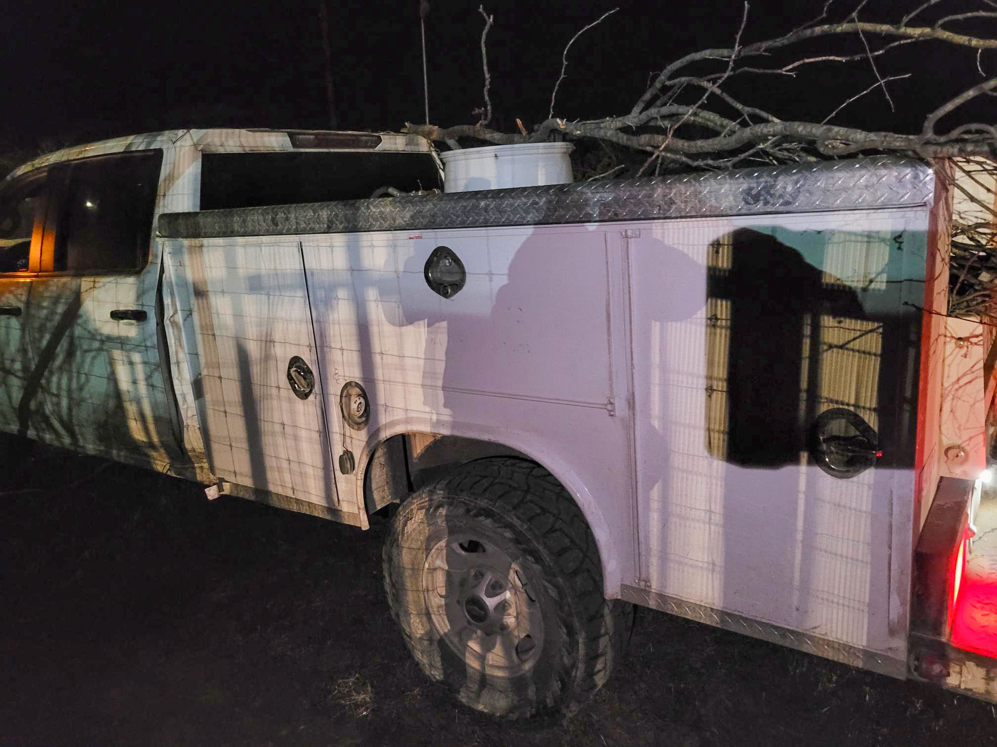 ICE, BP and law enforcement partners intercept human smuggling load that results in the arrest of 8 illegal aliens