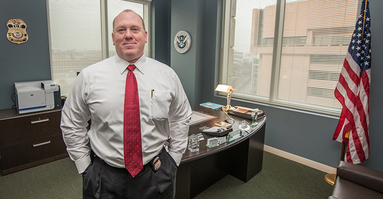 ERO EAD Thomas Homan Receives 2015 Presidential Rank Award