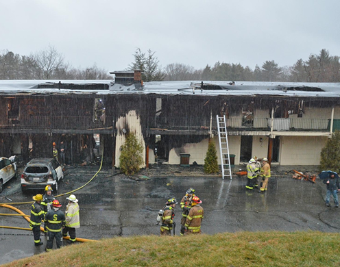 The aftermath of the January 10, 2016 Publick House Motel fire (from the front of the building) in Sturbridge, Massachusetts.