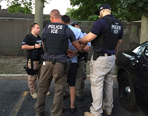 ICE arresta a 32 delincuentes sexuales en Long Island durante Operación SOAR