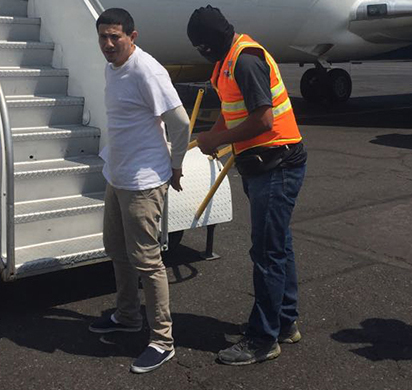 ICE removes gang member wanted for murder in El Salvador