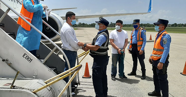 ICE removes Honduran man wanted for murder