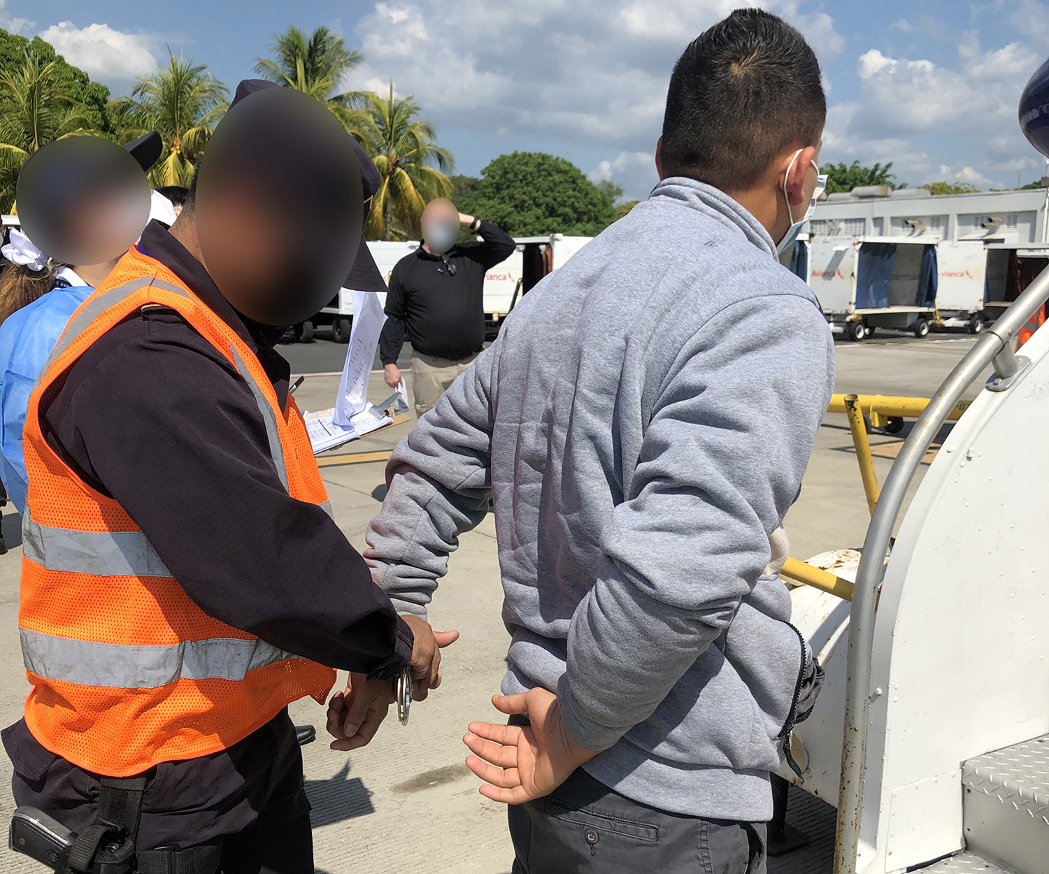 ICE removes unlawfully present Salvadoran national wanted for aggravated homicide