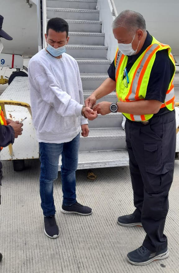 ICE removes Salvadoran national wanted for aggravated homicide