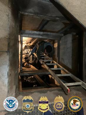 Tunnel entrance: Mexico